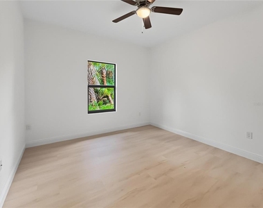 2338 Littlefield Lane - Photo Thumbnail 9