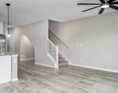 5528 Tripoli Drive - Photo Thumbnail 4