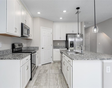 5528 Tripoli Drive - Photo Thumbnail 7