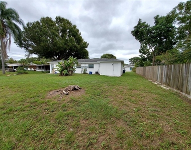 3918 25th Street W - Photo Thumbnail 12