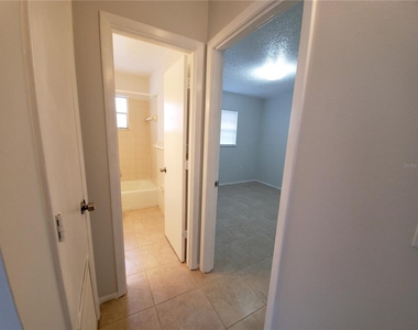 3918 25th Street W - Photo Thumbnail 7