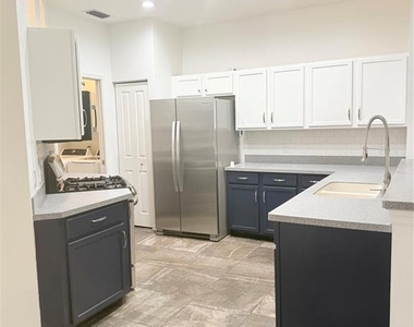 6607 Meandering Way - Photo Thumbnail 13