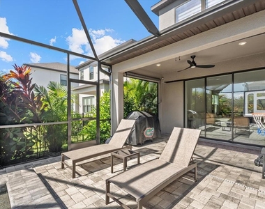 15360 Isla Palma Lane - Photo Thumbnail 35