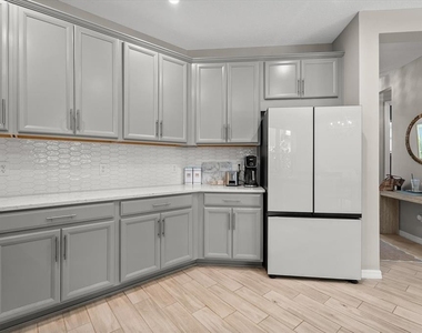 15360 Isla Palma Lane - Photo Thumbnail 9