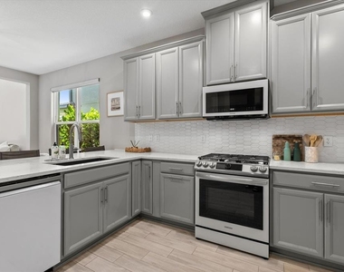 15360 Isla Palma Lane - Photo Thumbnail 6