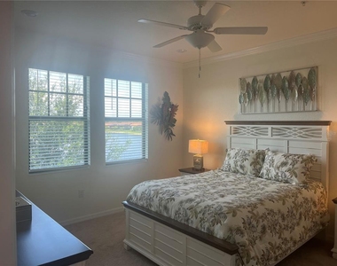 10054 Crooked Creek Drive - Photo Thumbnail 7