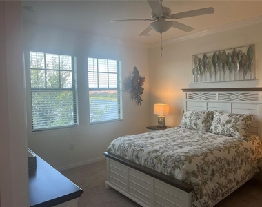 10054 Crooked Creek Drive - Photo Thumbnail 6