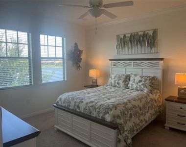 10054 Crooked Creek Drive - Photo Thumbnail 15