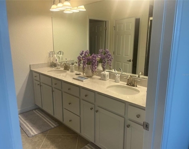 10054 Crooked Creek Drive - Photo Thumbnail 16