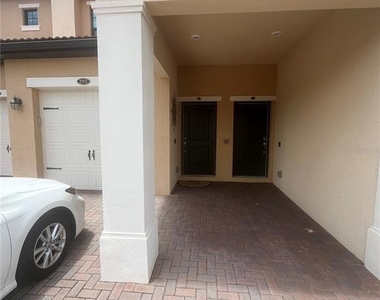 10054 Crooked Creek Drive - Photo Thumbnail 11