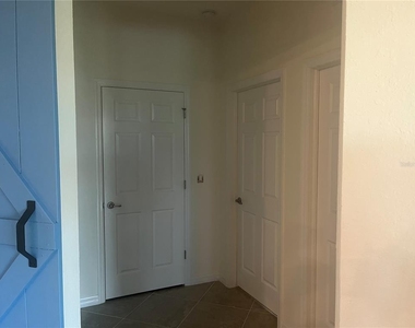 10054 Crooked Creek Drive - Photo Thumbnail 13