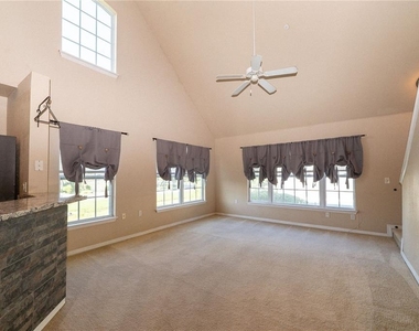 5511 Rosehill Road - Photo Thumbnail 4