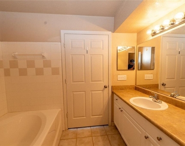 5511 Rosehill Road - Photo Thumbnail 17