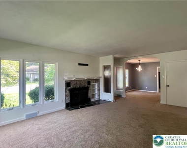 1830 Laubach Avenue - Photo Thumbnail 13