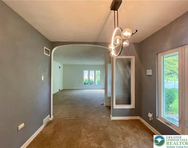 1830 Laubach Avenue - Photo Thumbnail 11