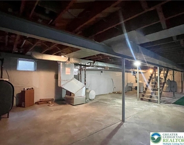 1830 Laubach Avenue - Photo Thumbnail 25