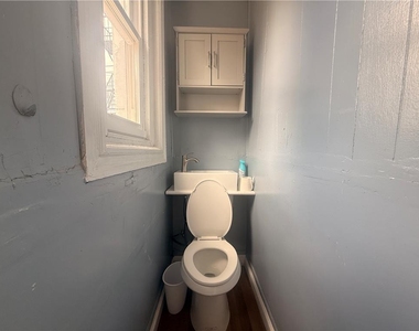 622 Park Street - Photo Thumbnail 5