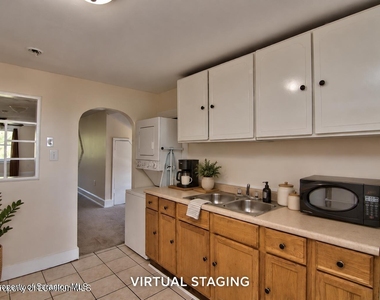 34 1/2 John Street - Photo Thumbnail 32
