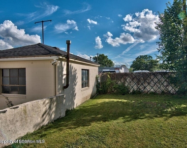 34 1/2 John Street - Photo Thumbnail 24