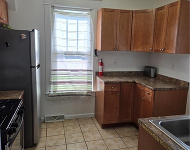 2440 S 4th Street - Photo Thumbnail 5
