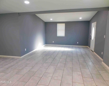 712 Ascencion Street - Photo Thumbnail 4