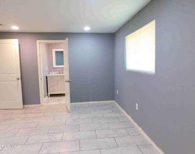 712 Ascencion Street - Photo Thumbnail 11