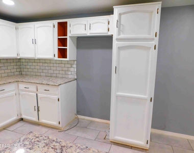 712 Ascencion Street - Photo Thumbnail 7