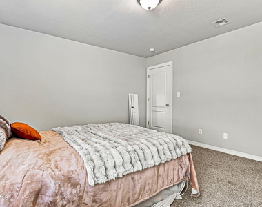 14552 Mescal Bean Court - Photo Thumbnail 24