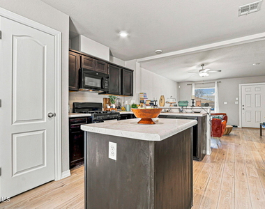 14552 Mescal Bean Court - Photo Thumbnail 12
