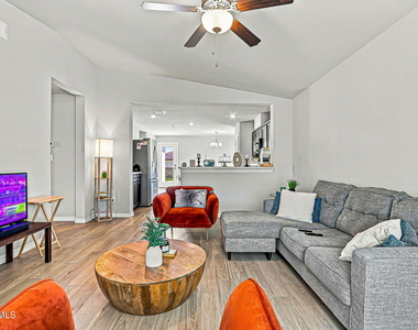 14552 Mescal Bean Court - Photo Thumbnail 4