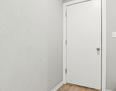 14552 Mescal Bean Court - Photo Thumbnail 22