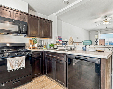 14552 Mescal Bean Court - Photo Thumbnail 10