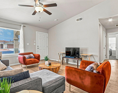 14552 Mescal Bean Court - Photo Thumbnail 7