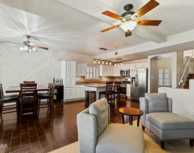 12473 Paseo De Arco Court - Photo Thumbnail 23