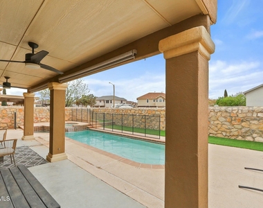 12473 Paseo De Arco Court - Photo Thumbnail 48