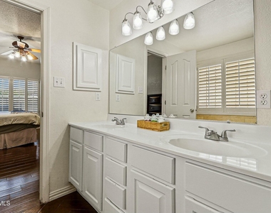12473 Paseo De Arco Court - Photo Thumbnail 30
