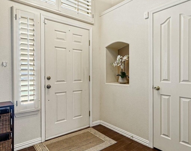 12473 Paseo De Arco Court - Photo Thumbnail 7