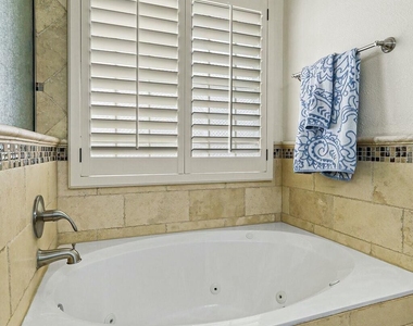 12473 Paseo De Arco Court - Photo Thumbnail 31