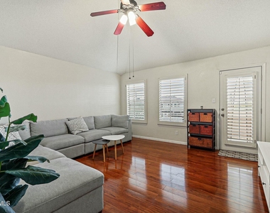12473 Paseo De Arco Court - Photo Thumbnail 35