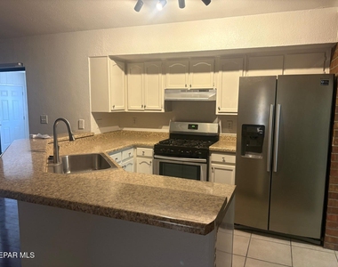 3417 Guthrie Street - Photo Thumbnail 7