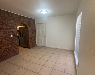 3417 Guthrie Street - Photo Thumbnail 3