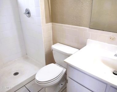 725 Arredondo Drive - Photo Thumbnail 20