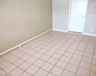 725 Arredondo Drive - Photo Thumbnail 4