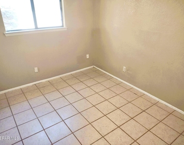 725 Arredondo Drive - Photo Thumbnail 18