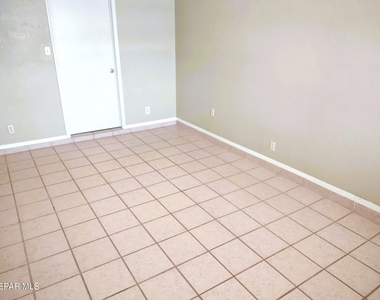 725 Arredondo Drive - Photo Thumbnail 6