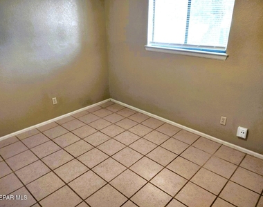 725 Arredondo Drive - Photo Thumbnail 14