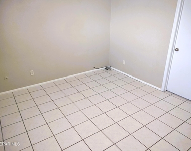 725 Arredondo Drive - Photo Thumbnail 12