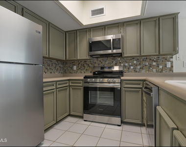 6300 Jebel Way - Photo Thumbnail 17