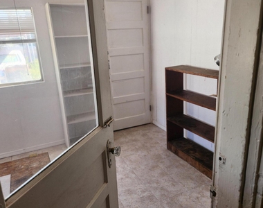 4002 Hueco Avenue - Photo Thumbnail 14