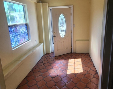 4002 Hueco Avenue - Photo Thumbnail 7